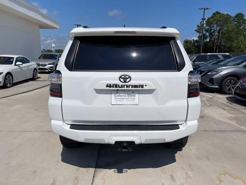 Toyota 4 Runner Limited • 2020 • 10,345 km 2