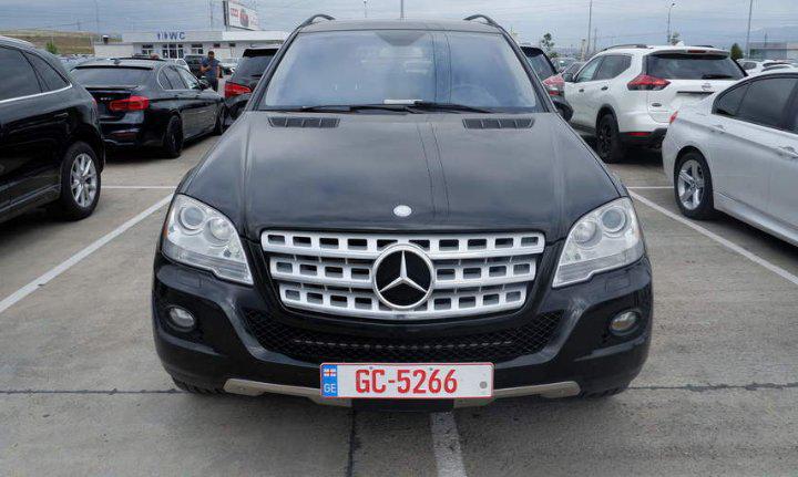Mercedes-Benz GL • 2009 • 165,000 km 6