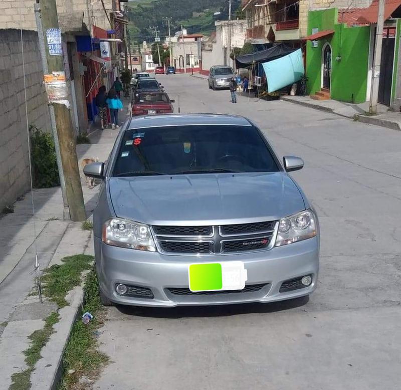 Dodge Avenger • 2011 • 98,000 km 3