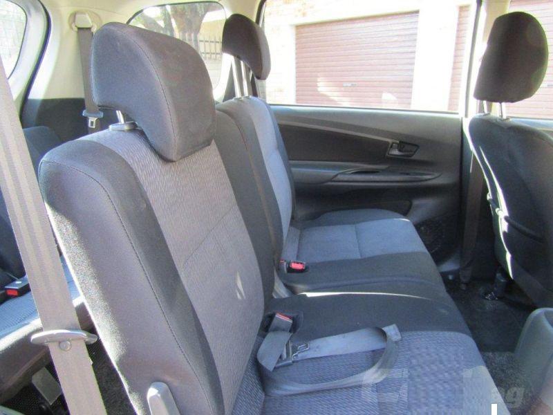 Toyota 4 Runner Limited • 2012 • 180,000 km 1