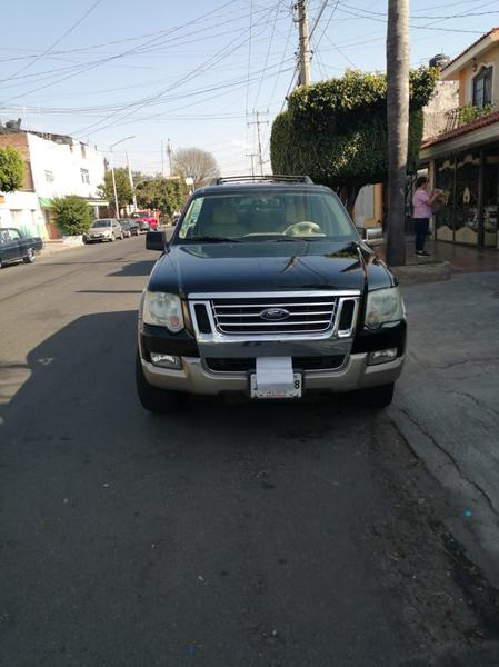 Ford Explorer • 2008 • 119,000 km 3