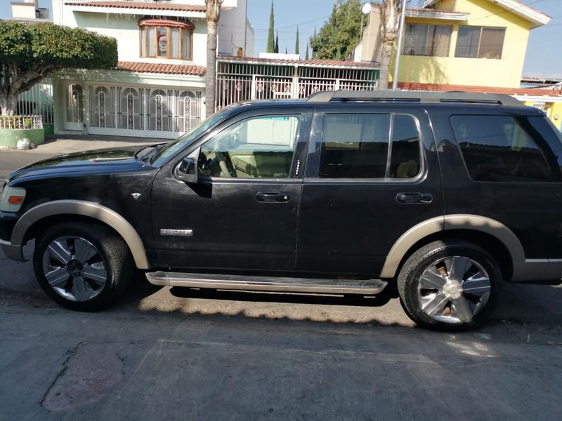 Ford Explorer • 2008 • 119,000 km 12