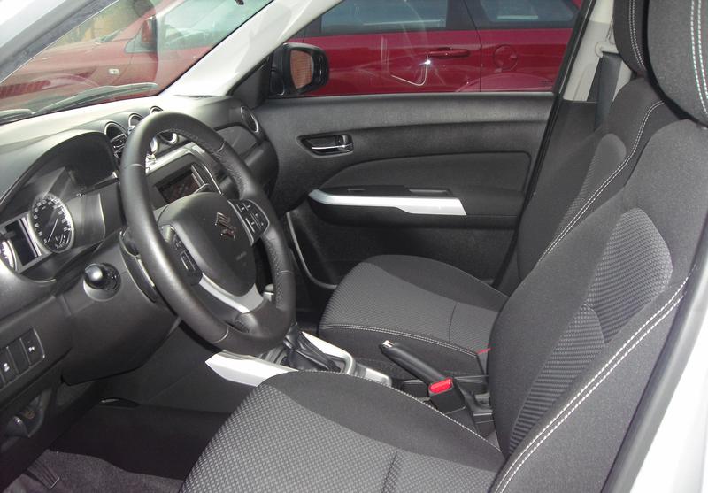 Suzuki Vitara • 2019 • 20,700 km 11