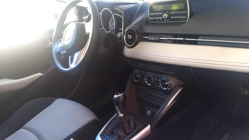 Toyota Yaris • 2016 • 60,000 km 4