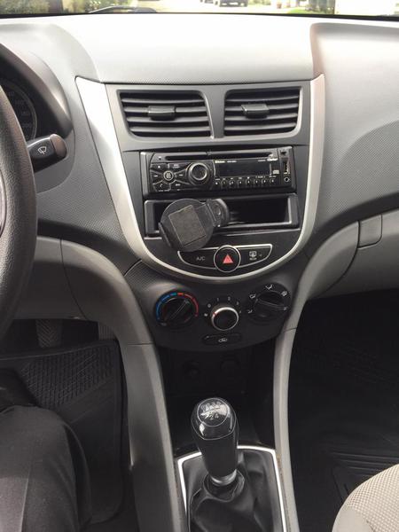 Dodge Attitude • 2013 • 130,000 km 2