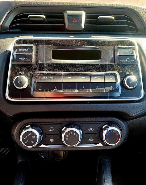 Nissan Versa • 2020 • 300 km 2