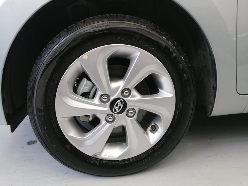 Hyundai i10 • 2020 • 11,254 km 9