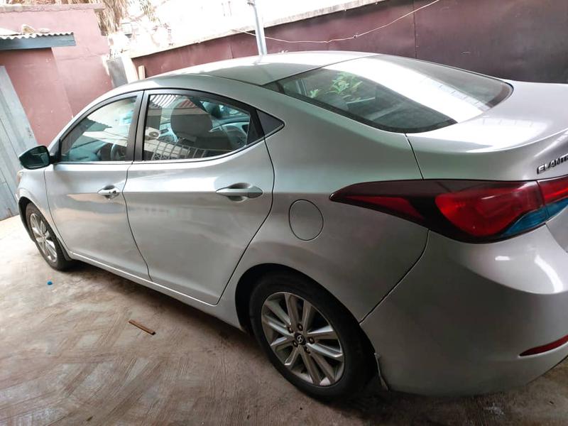 Hyundai Elantra • 2015 • 75,785 km 6