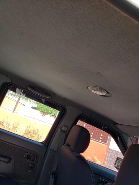 Nissan Frontier • 2004 • 240,000 km 3