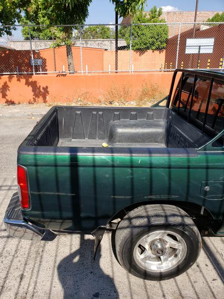 Nissan Frontier • 2004 • 240,000 km 2