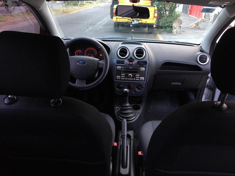 Ford Fiesta • 2015 • 92,000 km 4