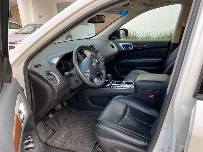 Nissan Pathfinder • 2015 • 99,000 km 12