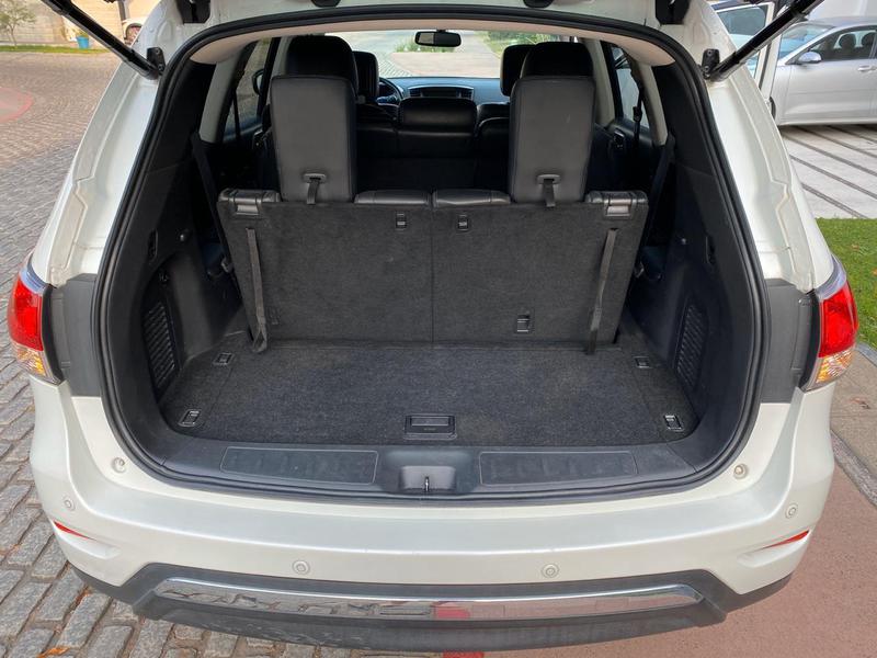 Nissan Pathfinder • 2015 • 99,000 km 10