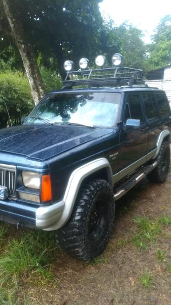 Jeep Cherokee • 1993 • 200,000 km 10