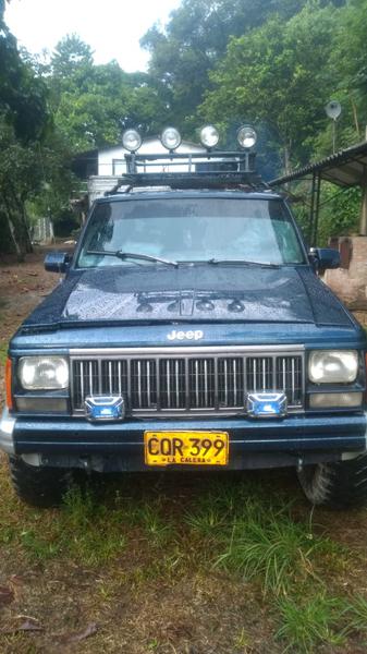 Jeep Cherokee • 1993 • 200,000 km 1
