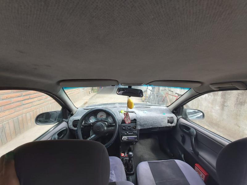 Chevrolet  • 2002 • 212,235 km 5