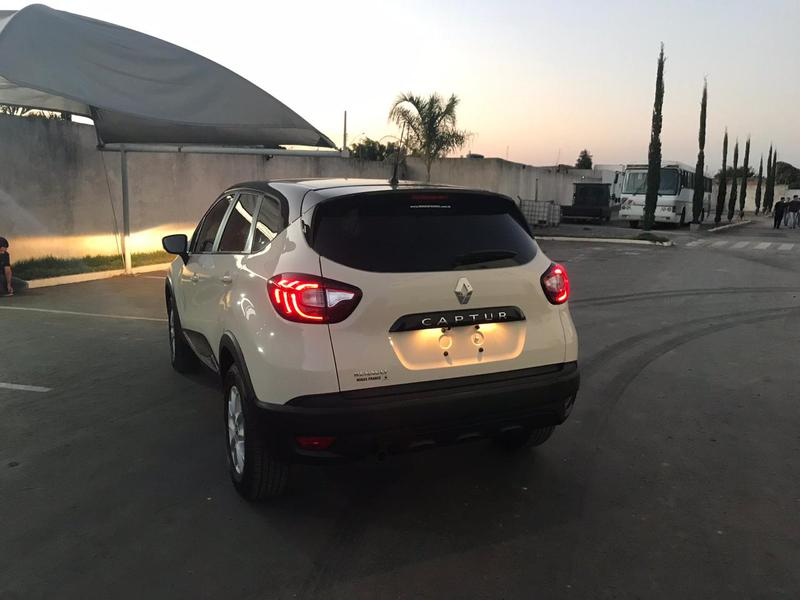 Renault Captur • 2019 • 13,000 km 10