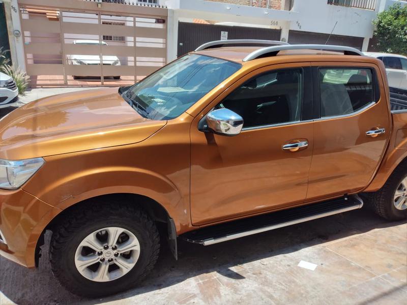 Nissan Np300 frontier • 2017 • 115,000 km 1