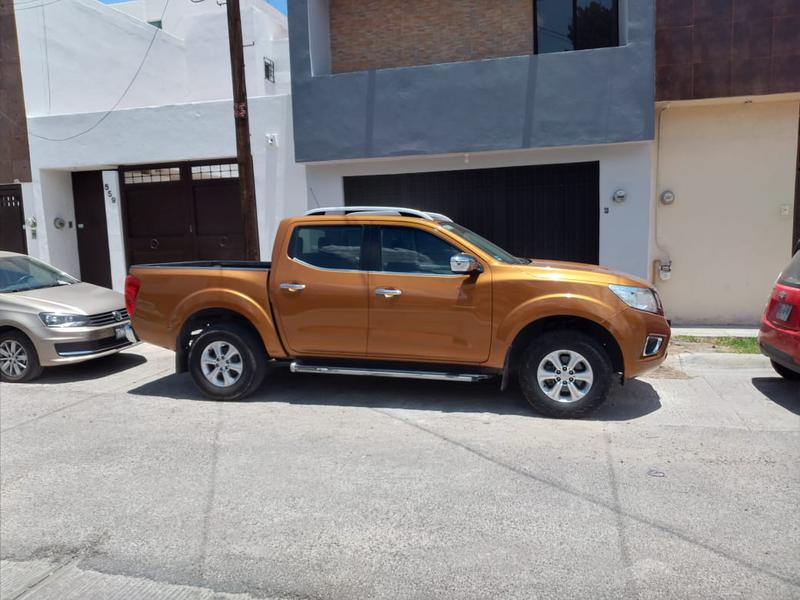 Nissan Np300 frontier • 2017 • 115,000 km 4