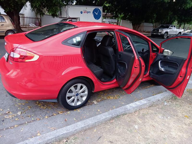 Ford Fiesta • 2012 • 123,500 km 2