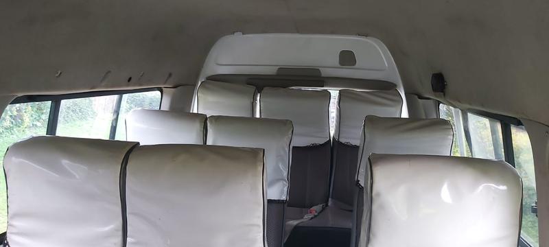 Toyota Hiace Van • 2010 • 100,000 km 2