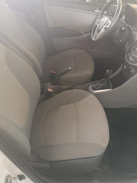 Hyundai Accent • 2012 • 80,000 km 8