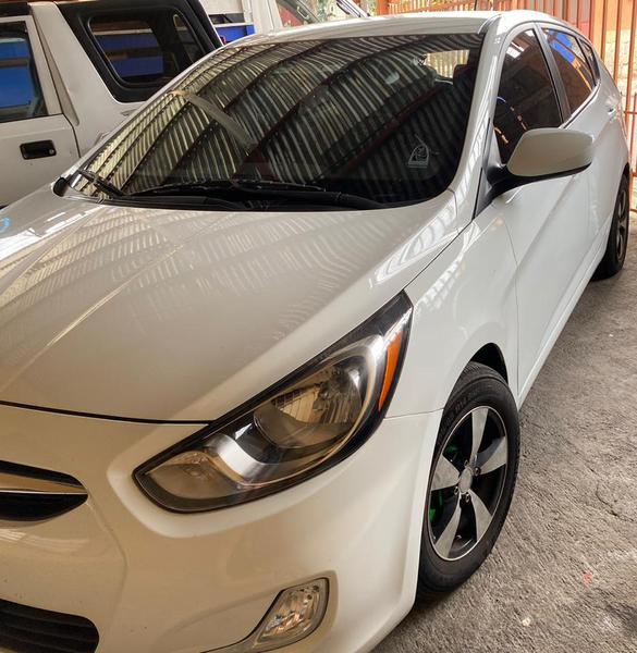 Hyundai Accent • 2012 • 80,000 km 6