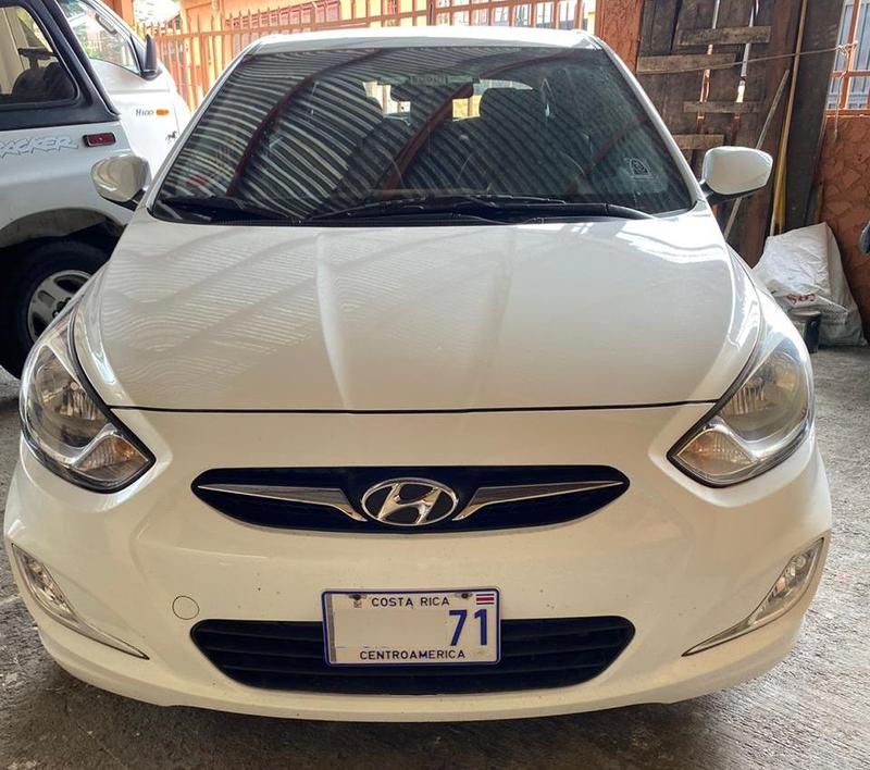 Hyundai Accent • 2012 • 80,000 km 5