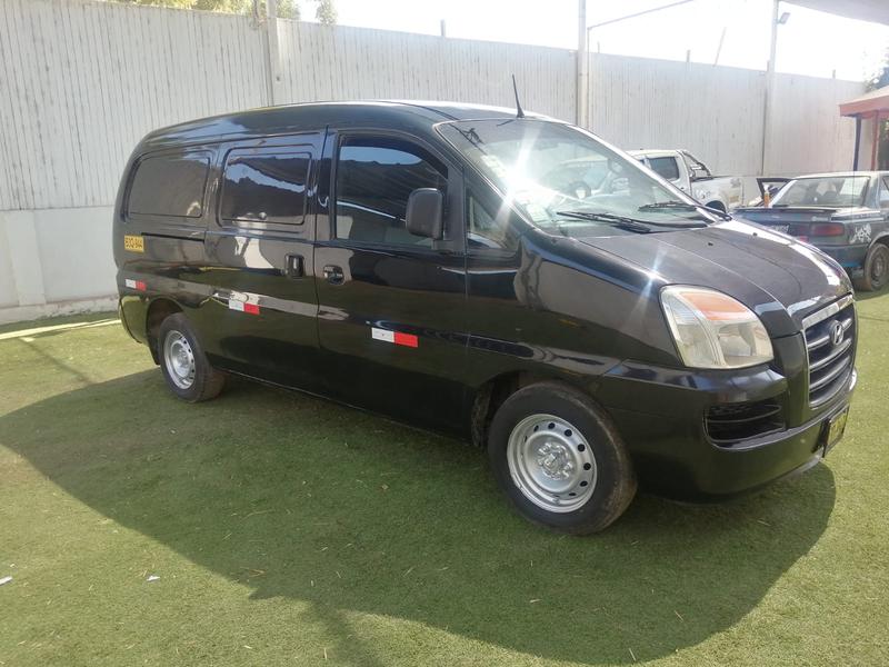 Hyundai H1 • 2007 • 180,000 km 5