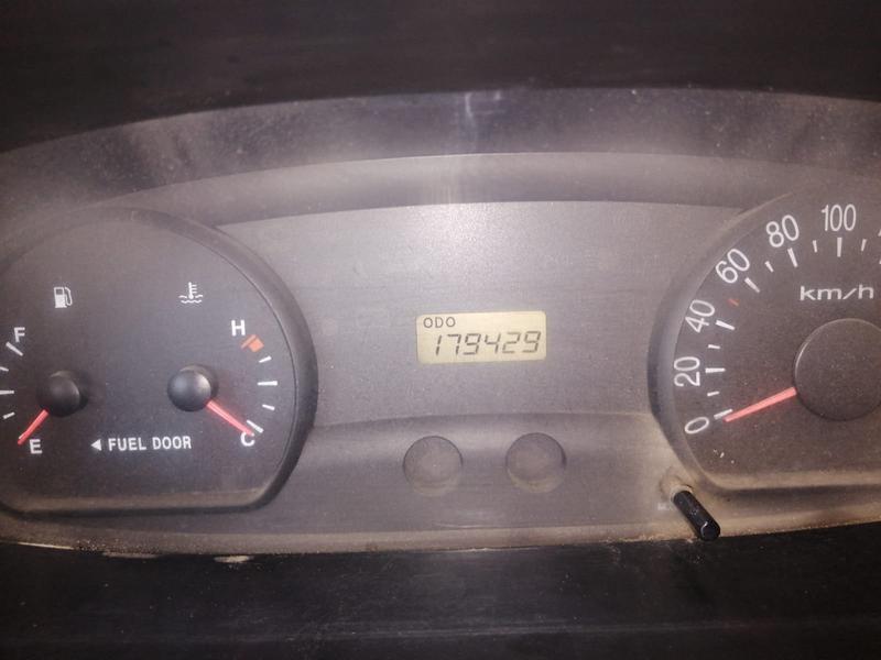 Hyundai H1 • 2007 • 180,000 km 7