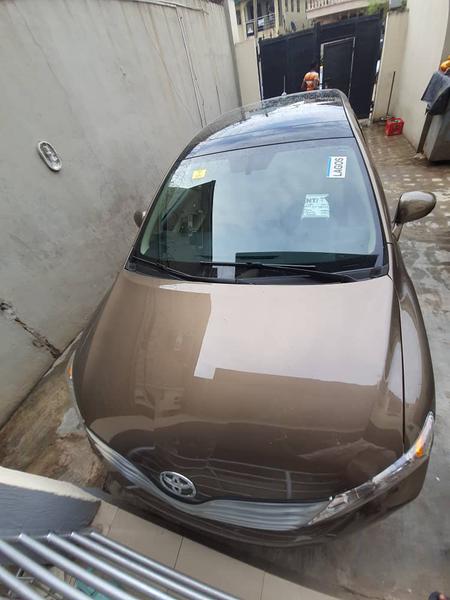 Toyota Camry • 2011 • 108 km 13