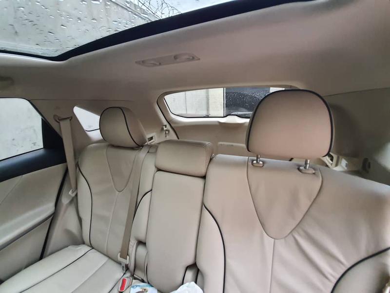 Toyota Camry • 2011 • 108 km 5