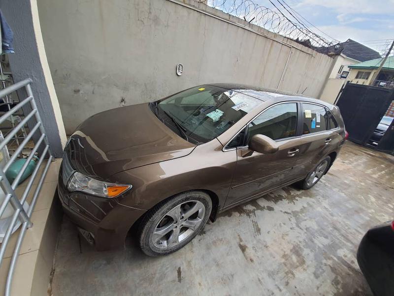 Toyota Camry • 2011 • 108 km 19