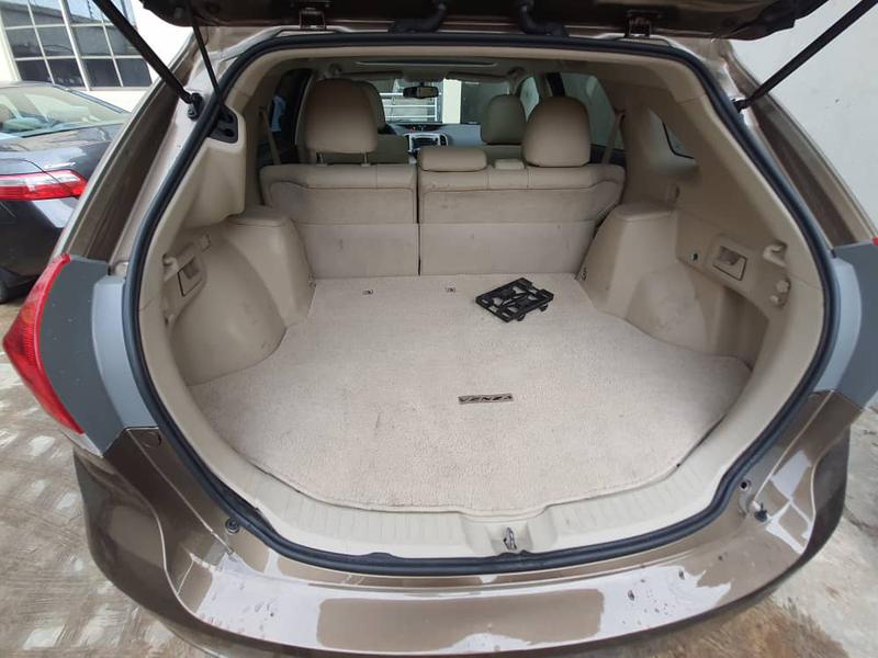 Toyota Camry • 2011 • 108 km 20