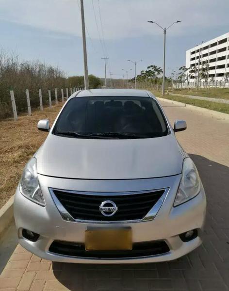 Nissan Versa • 2014 • 97,800 km 4