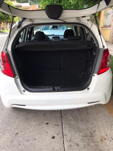 Honda Jazz • 2014 • 93,000 km 4