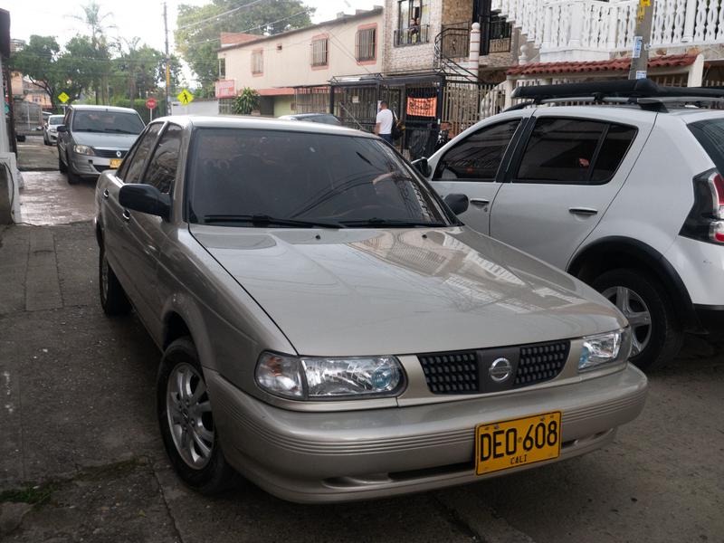 Nissan Sentra • 2012 • 64,502 km 1