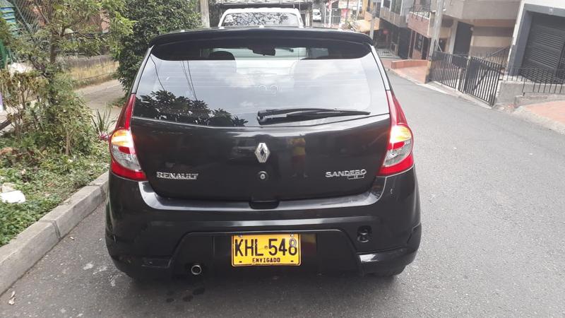 Renault Sandero • 2011 • 112,000 km 8