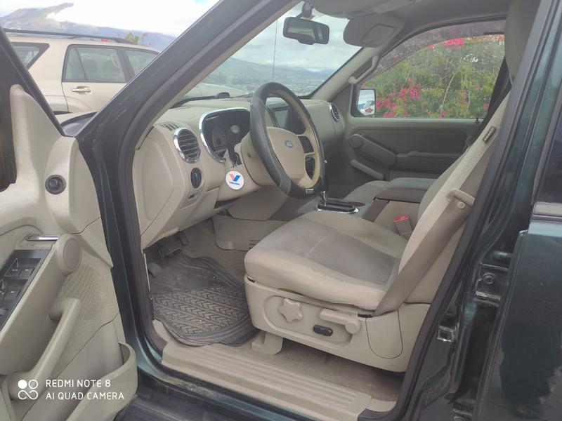 Ford Explorer • 2009 • 220,000 km 6