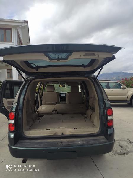 Ford Explorer • 2009 • 220,000 km 2