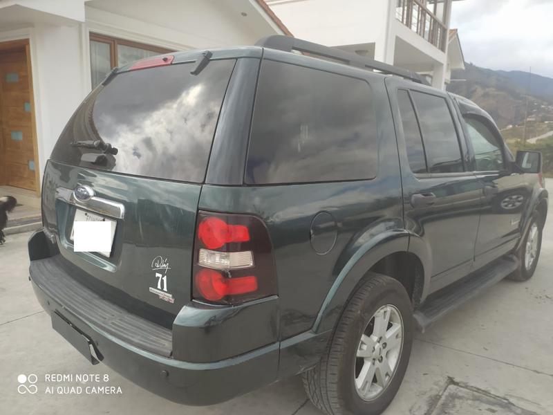 Ford Explorer • 2009 • 220,000 km 3