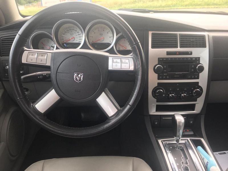 Dodge Charger • 2007 • 47,000 km 4