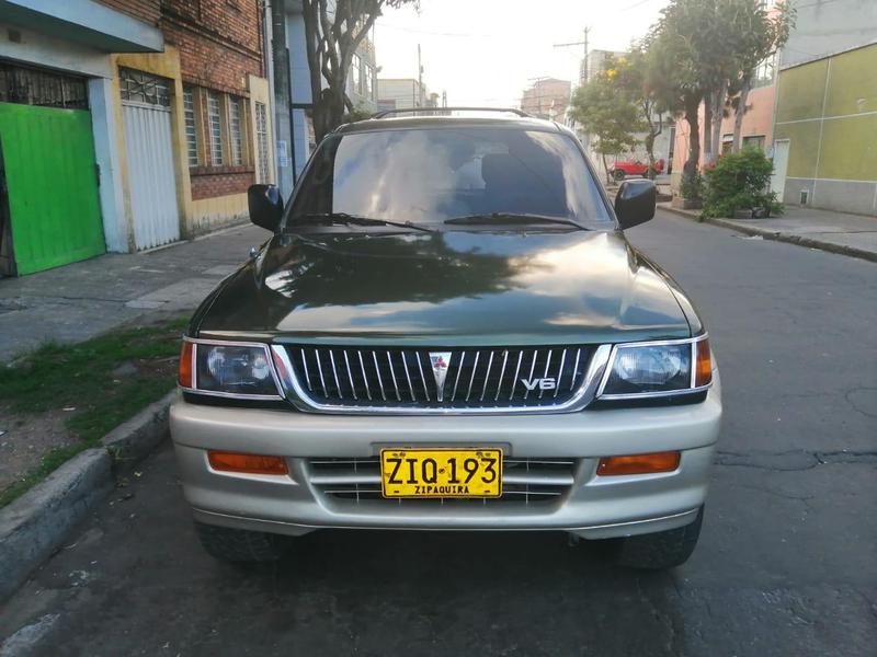 Mitsubishi ASX • 1998 • 200,000 km 3