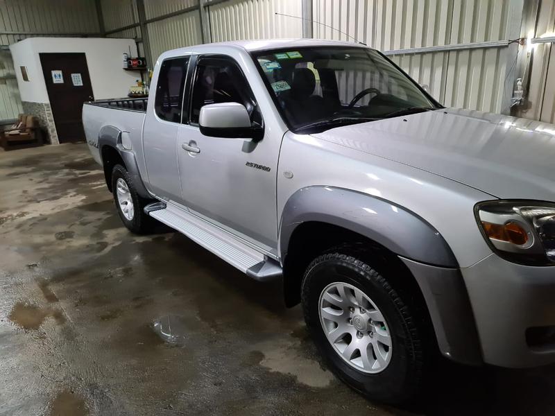 Mazda BT • 2008 • 276,000 km 5