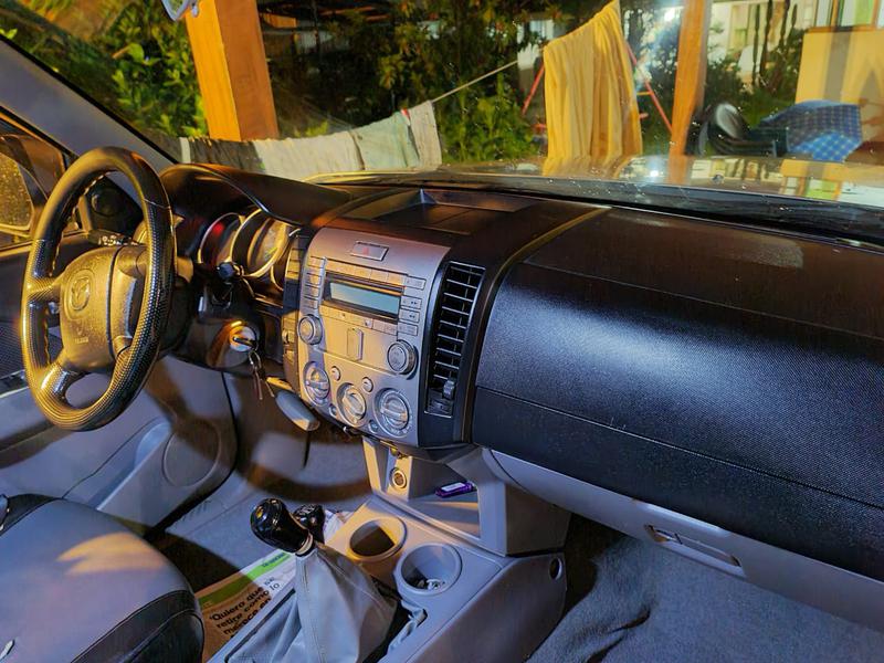 Mazda BT • 2008 • 276,000 km 11