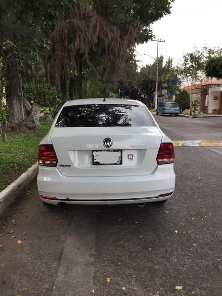 Volkswagen Vento • 2017 • 130,000 km 4