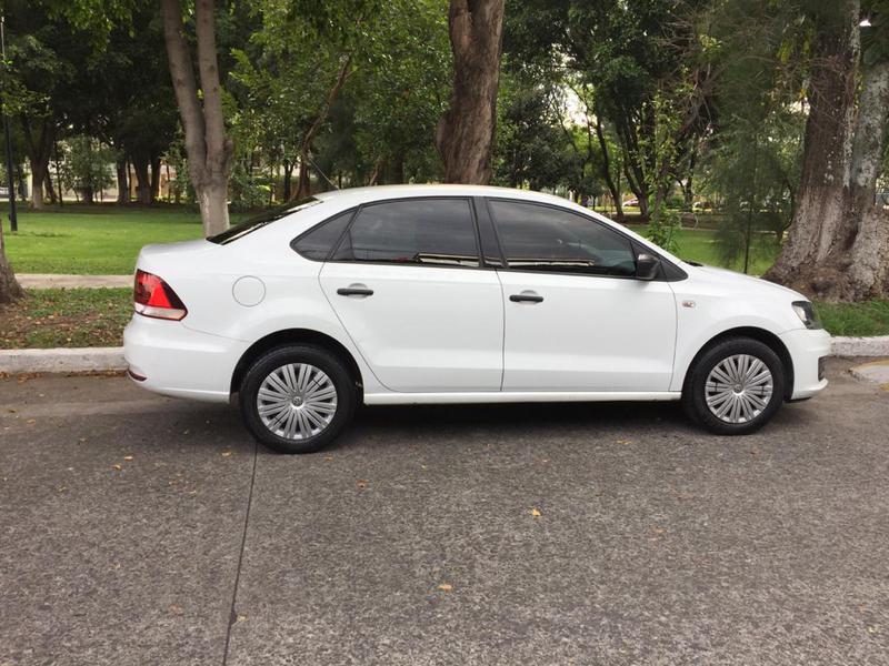 Volkswagen Vento • 2017 • 130,000 km 3