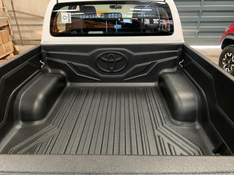 Toyota Hilux • 2018 • 29,000 km 5