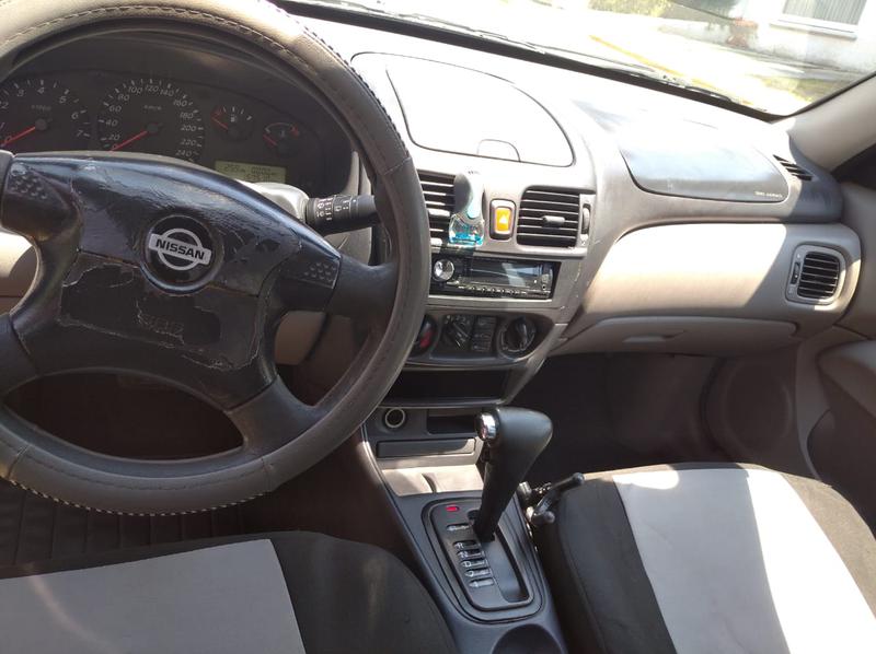 Nissan Almera • 2002 • 168,000 km 3