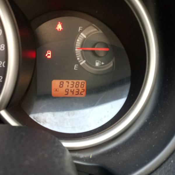 Nissan Tiida • 2011 • 87,388 km 2